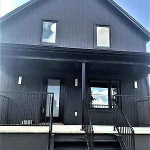 Holiday home Clifton Hill Luxury, Niagara Falls