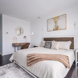 https://simply-comfort-fancy-downtown-apartment-toronto.hotelstorontoontario.org
