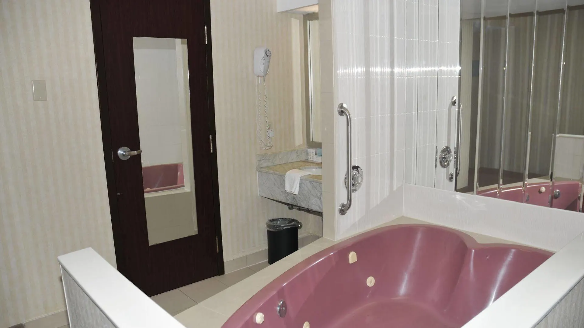 Hotel Towneplace Suites By Marriott Niagara Falls Canada